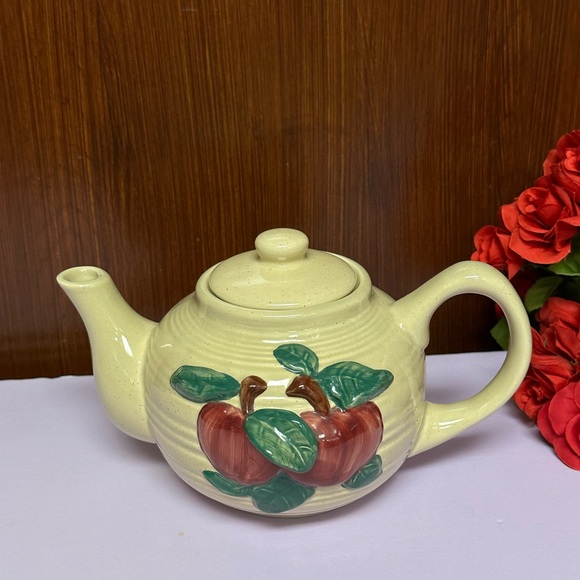 Vintage Glazed ceramic 3D Apples Teapot - Picture 10 of 10